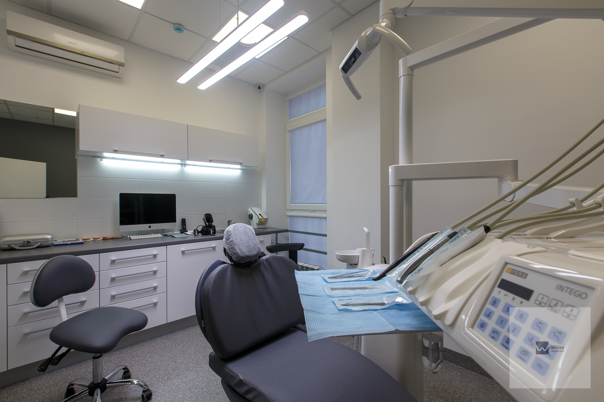 White dental clinic