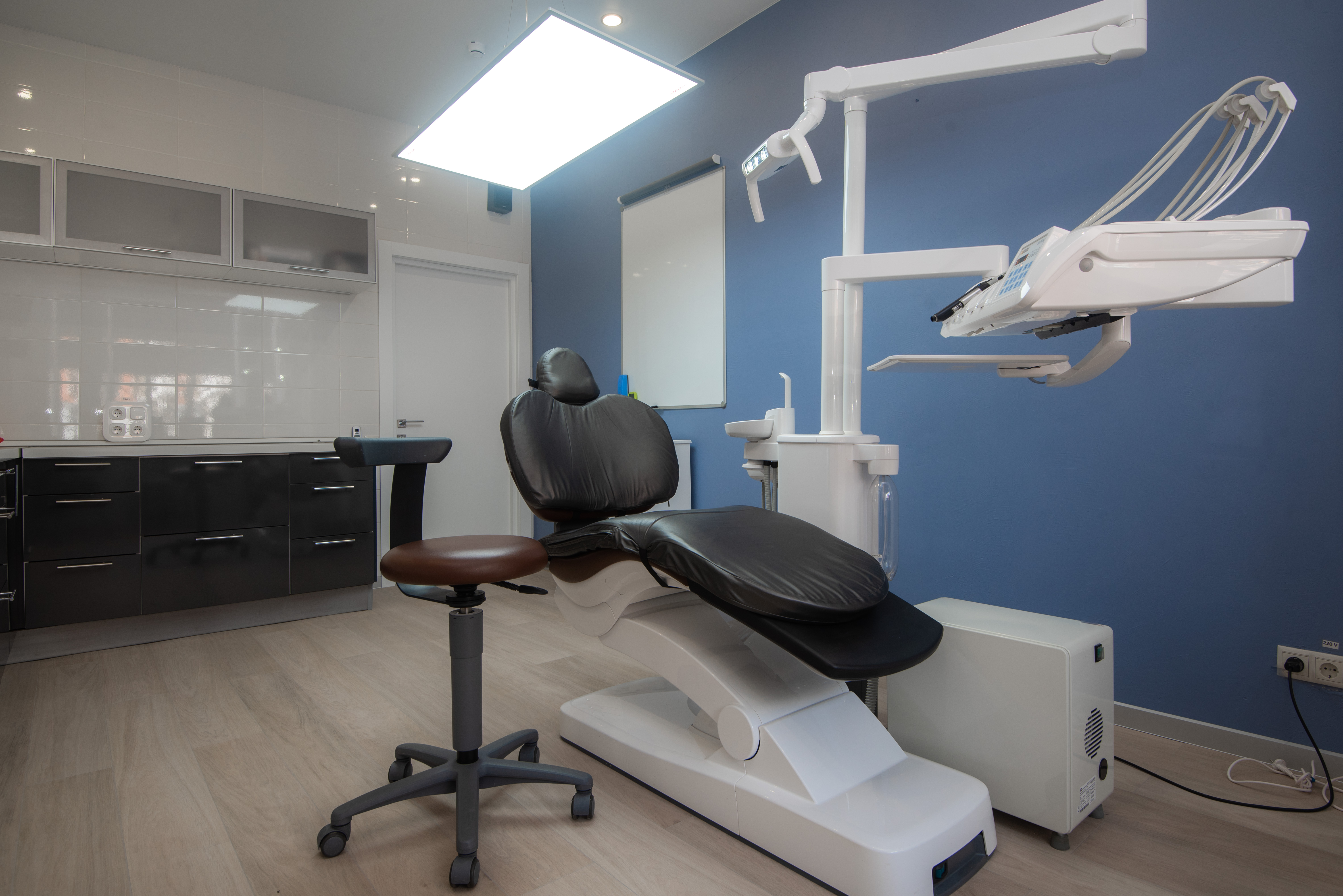 KONNIKOV Dental Clinic
